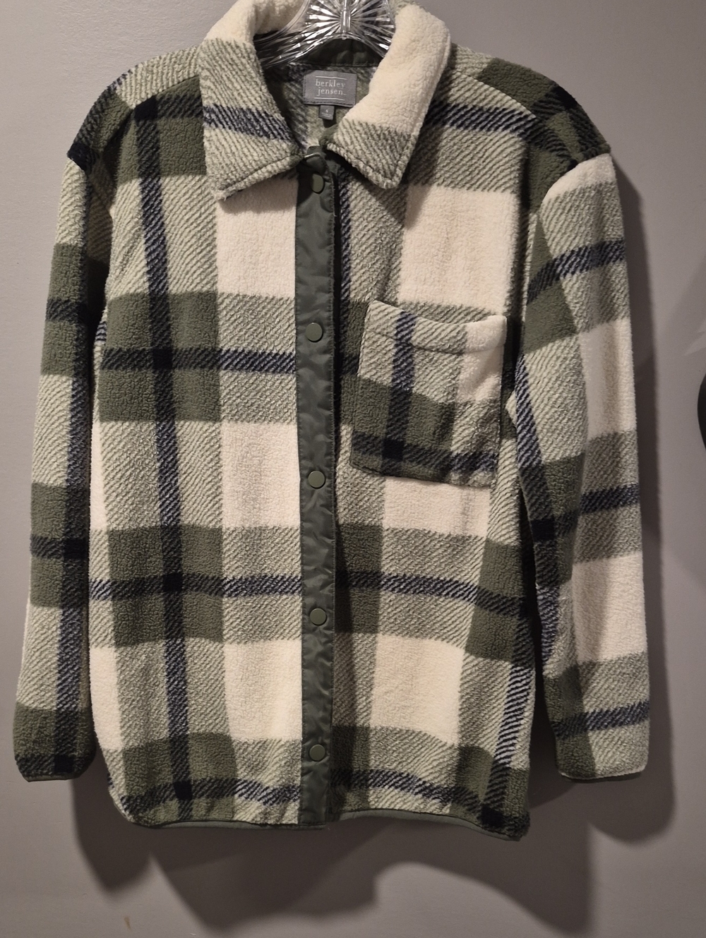 Womens Warm And Cozy, Olive & Cream Plaid Sherpa Jacket  Sz Small